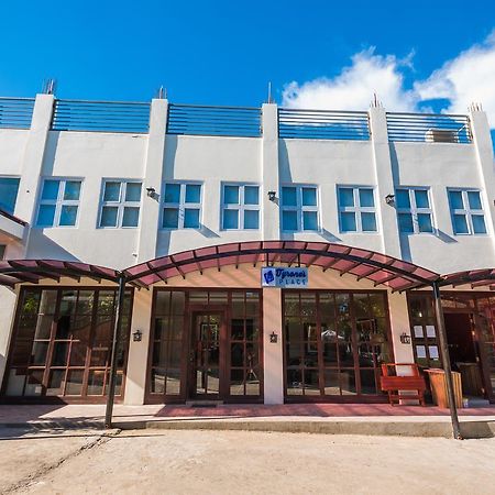 Balai Carmela Hotel Тугегарау Екстериор снимка